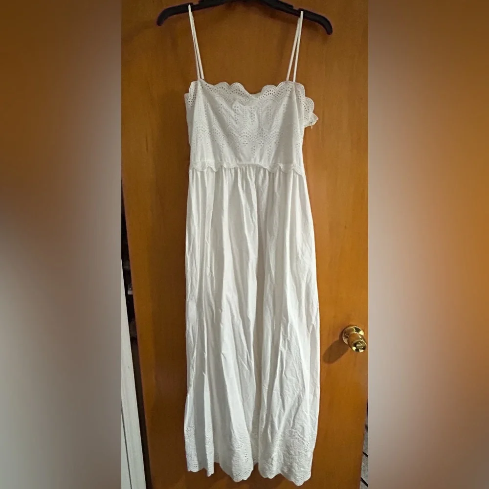 Posse the label Maisie Embroidered Cotton Maxi Dress in white! - Picture 3 of 9